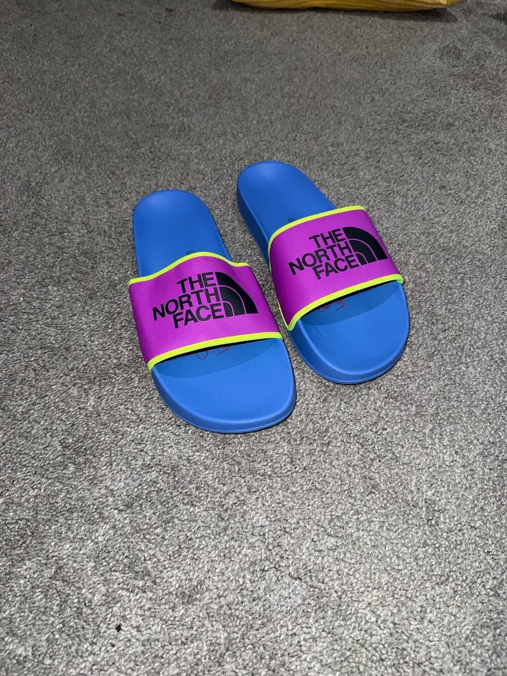 The North Face Base Camp Slide III in Super Sonic Blue men's size 11 - NEW